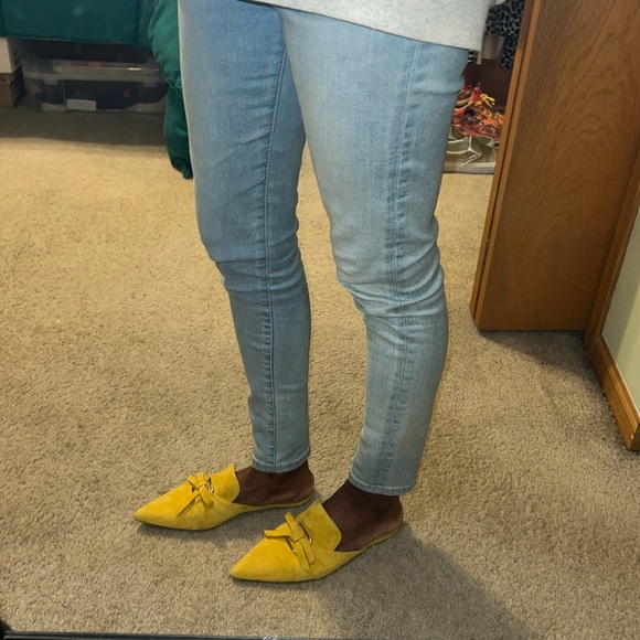 ETIENNE AIGNER ALANA BOW MULE SLIP ON’S IN A GOLDEN SUEDE LEATHER COLOR - Picture 3 of 16